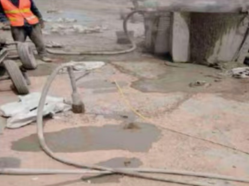 卓资水泥混凝土路面板底注浆技术 路面脱空注浆整治方案